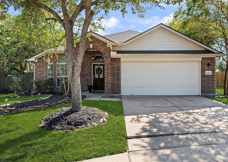 1st image of 21939 Whispering Daisy Court