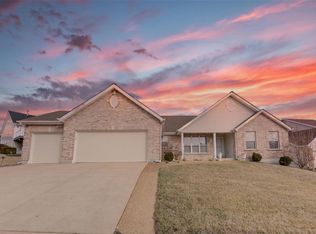 315 Arlington Glen Ct, Fenton, MO