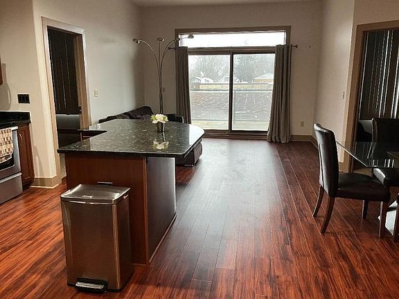 3rd image of 600 Albert Ave APT 308