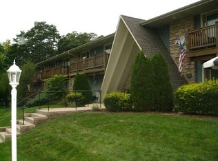 300 Opatrny Dr UNIT G19, Fox River Grove, IL 60021