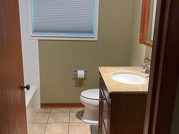 4th image of 232 Mimosa Ave