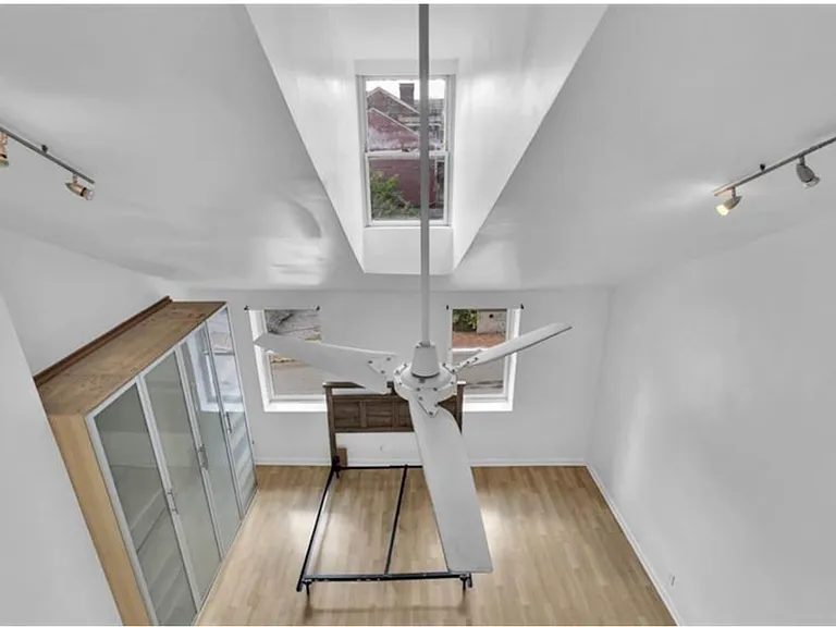602 Middle St — Photo 18