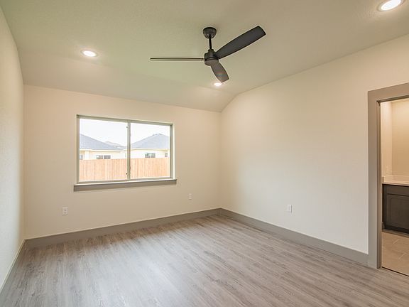 5th image of 13565 Bonanza Cir