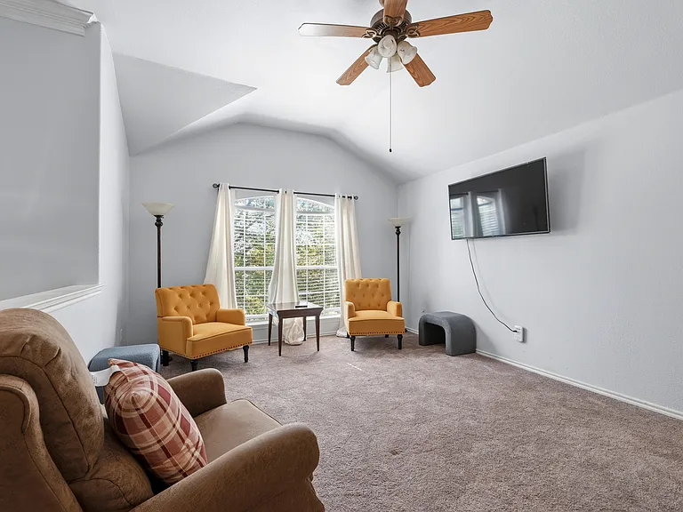 704 San Antonio Trl — Photo 25