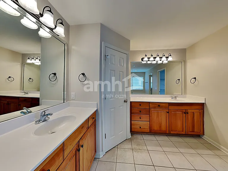 1009 Hickory Bark Ct — Photo 20