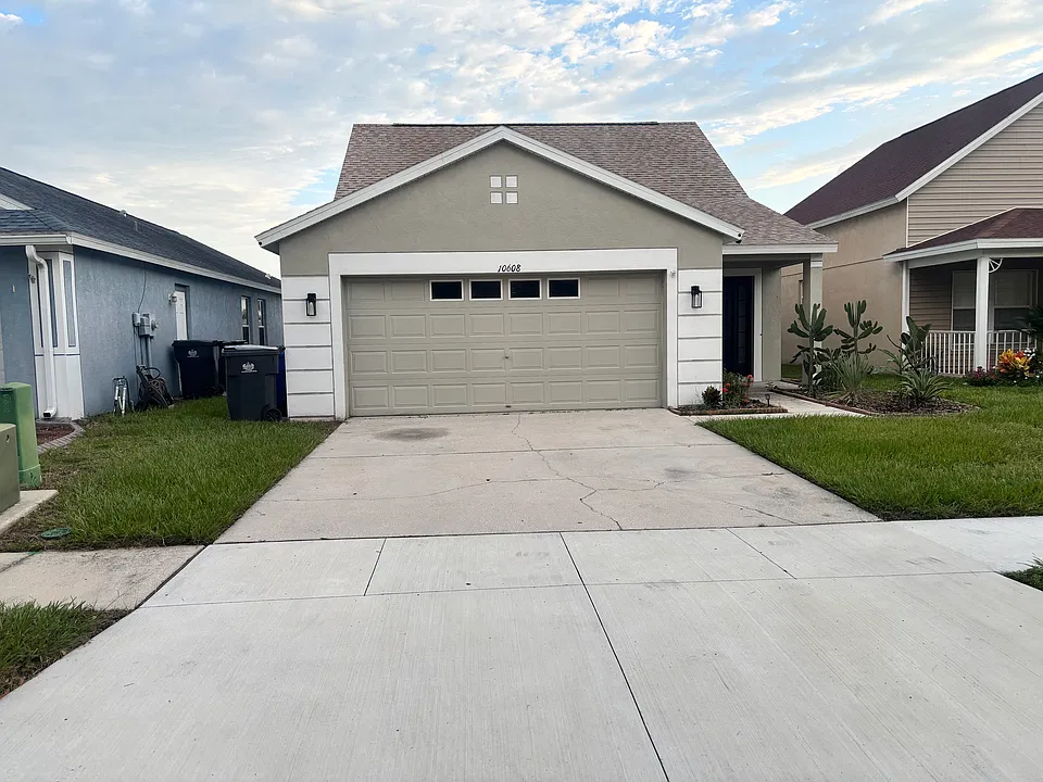 10608 Lakeside Vista Dr