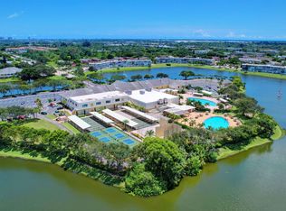 7 Dorchester Cir #B, West Palm Beach, FL 33418