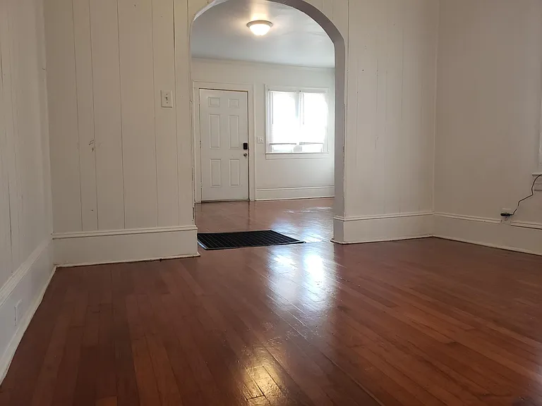 1119 Cedrow Dr — Photo 9