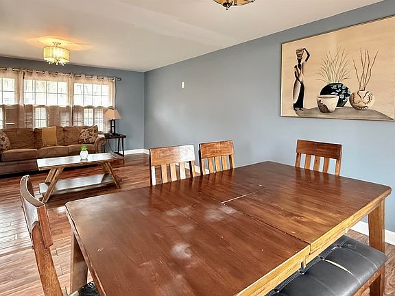 4th image of 5863 Alma Dr