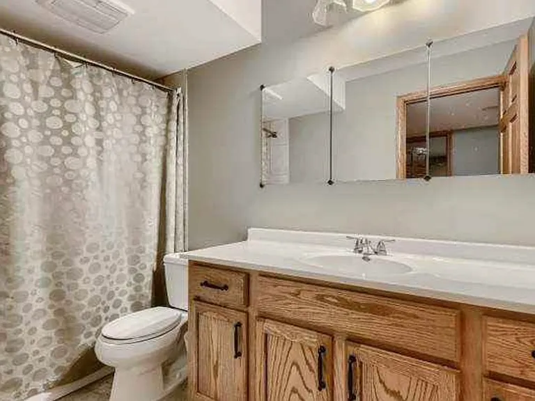 811 Merry Ln — Photo 10