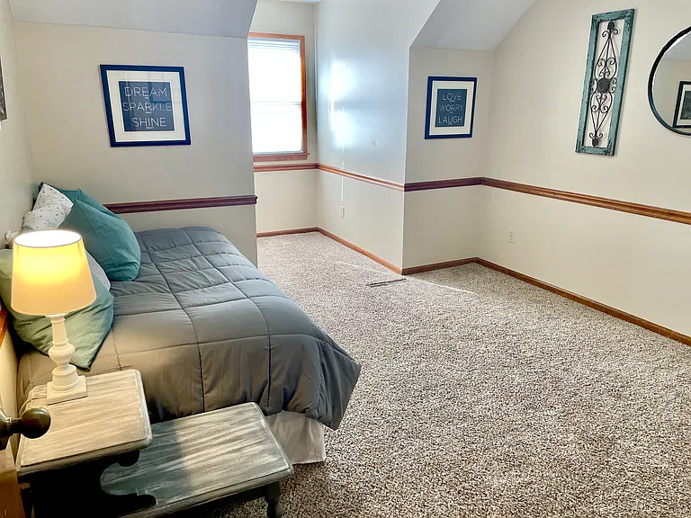 2nd bedroom with single bed