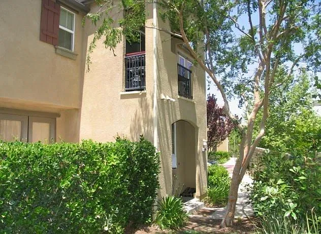 25104 Glasgow Drive — Photo 4