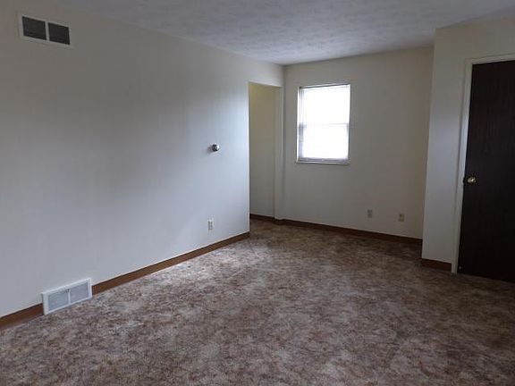 4th image of 1001 Patricia Dr