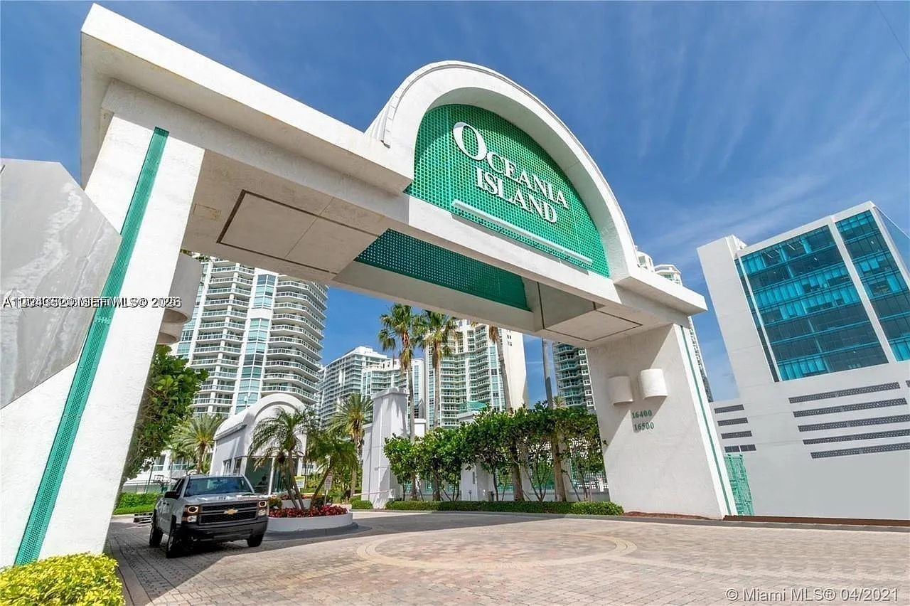 Oceania Iv Condo — Photo 4