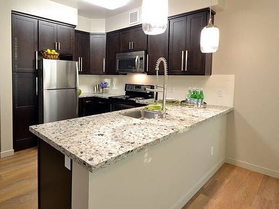 2nd image of 860 Quince Ave #305C