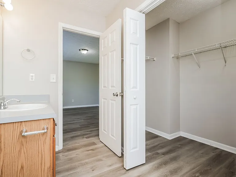6050 Flagstaf Walk — Photo 12