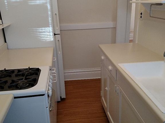 4th image of 1625 N Clarkson St APT 6