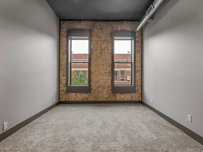 204 1/2 N Main St #1 — Photo 8