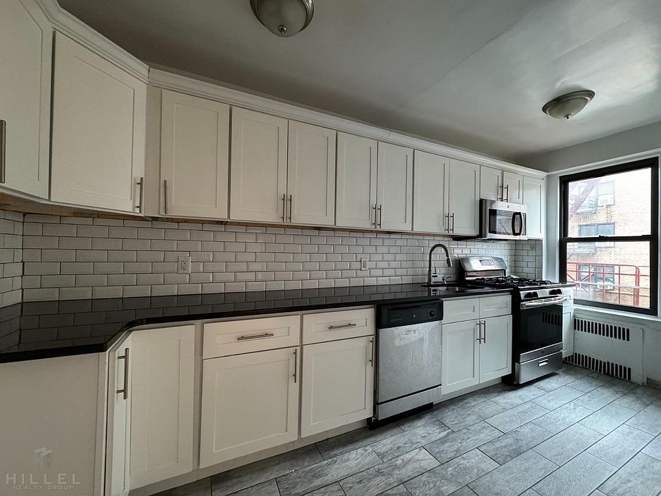 1st image of 4915 Skillman Ave APT 3C