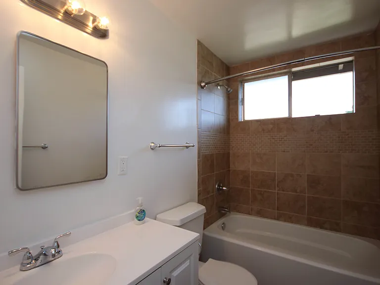 896 Magnolia Ave #4 — Photo 11