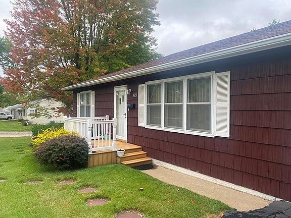 4th image of 1613 Rosewood Ln