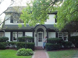 402 Franklin St, Geneva, IL 60134