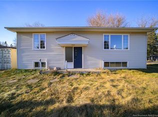 199 Glasier Rd, Fredericton, NB E3B8L1