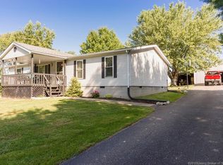 6790 E Motsinger Rd, Pekin, IN 47165