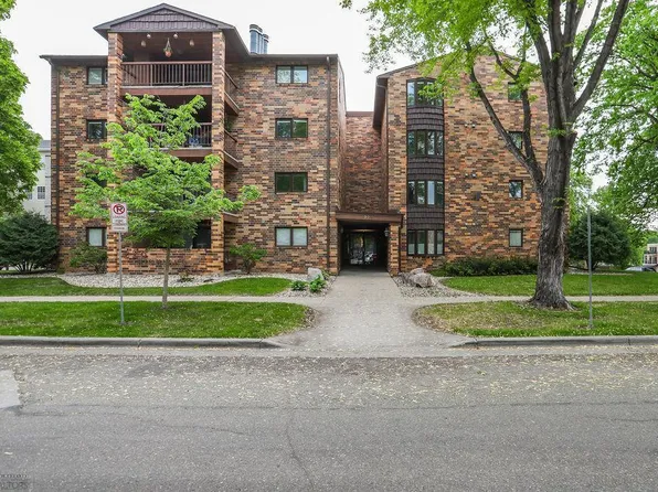 220 8th St S APT D4, Fargo, ND 58103