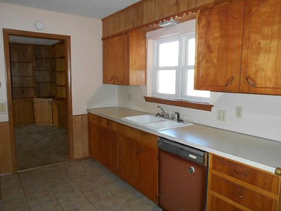 2nd image of 216 McKinley Ave