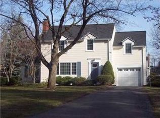 3 Corwin Rd, Penfield, NY 14526