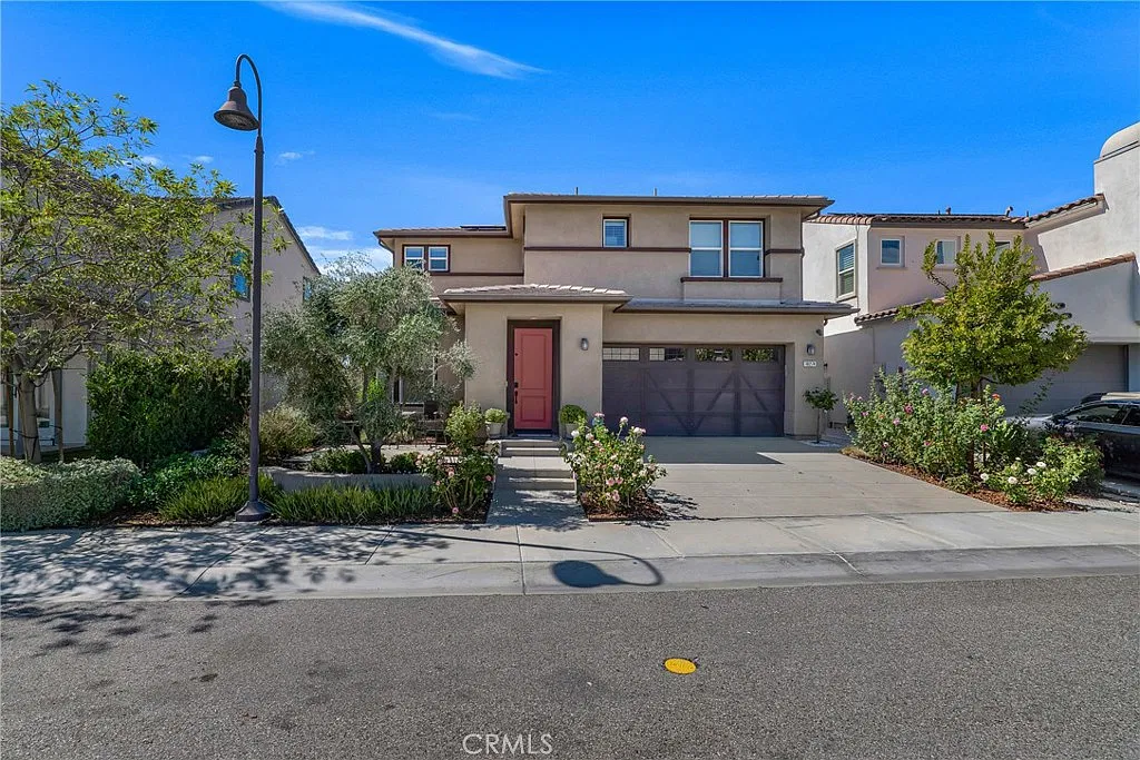 3 bed, 2.5 bath, 1882 sqft, $5,200 — Photo 3