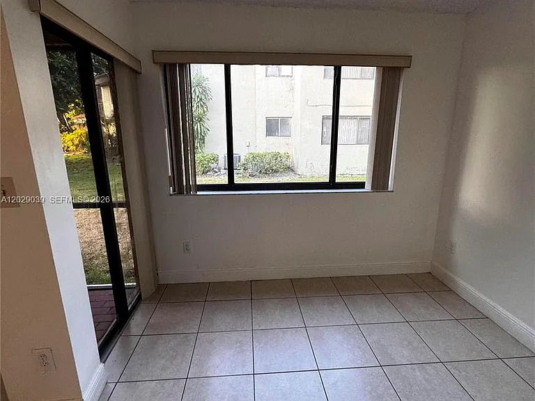 9741 SW 138th Ave #ID1R — Photo 2