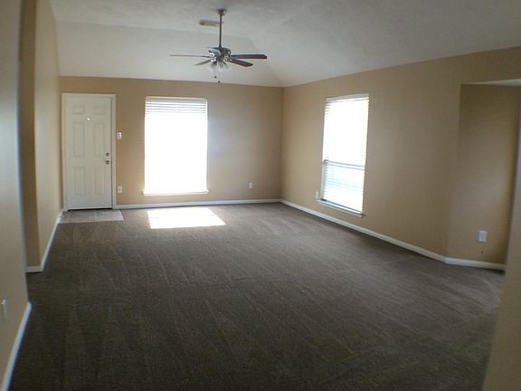 2nd image of 19967 Sycamore Valley Dr