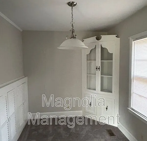 930 Buckhorn St — Photo 4