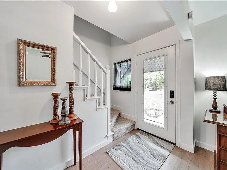 8001 Briarwood Ln — Photo 8
