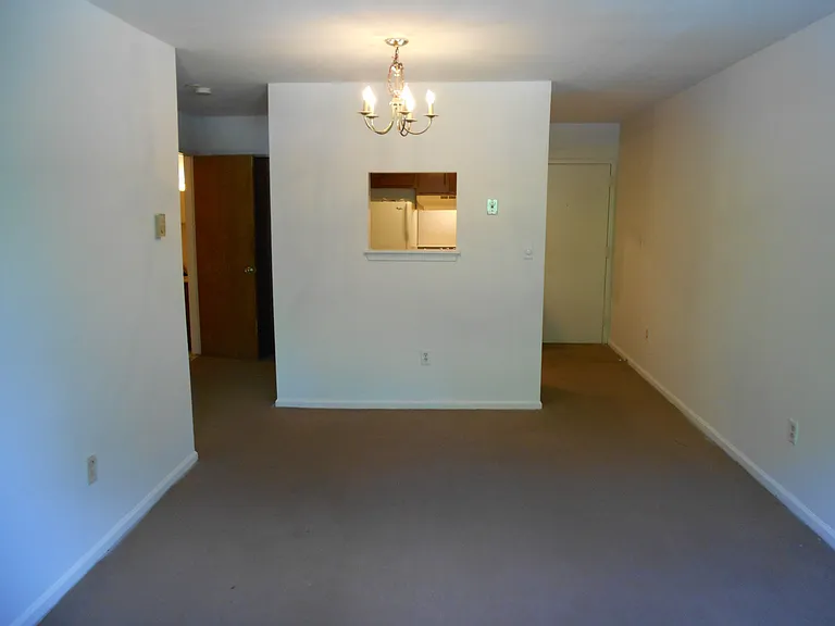 810 E Turner St #4 — Photo 6