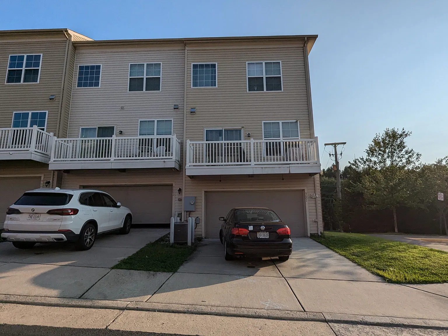 4 bed, 3.5 bath, 2000 sqft, $2,999 — Photo 3