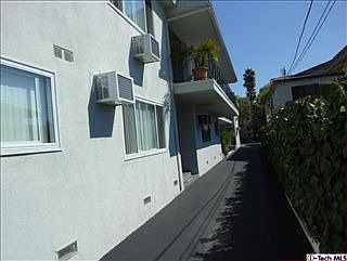 5th image of 429 W Glenoaks Blvd
