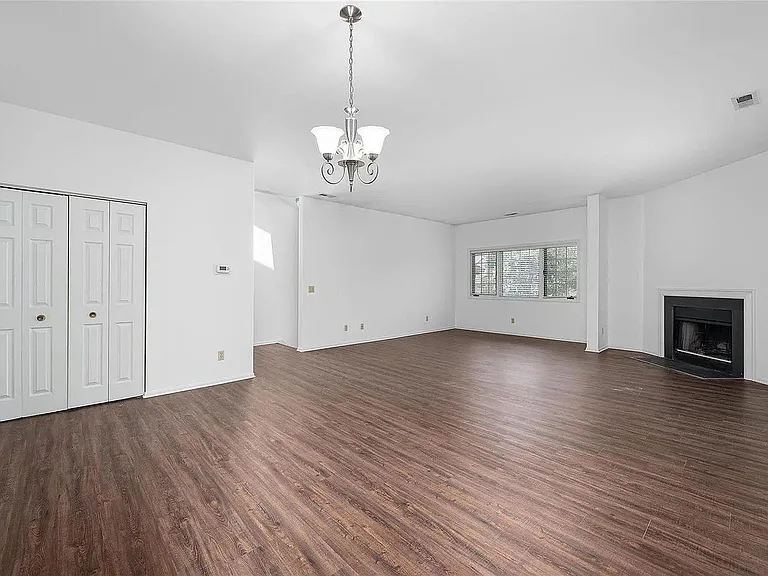 1025 N Spoede Rd — Photo 13