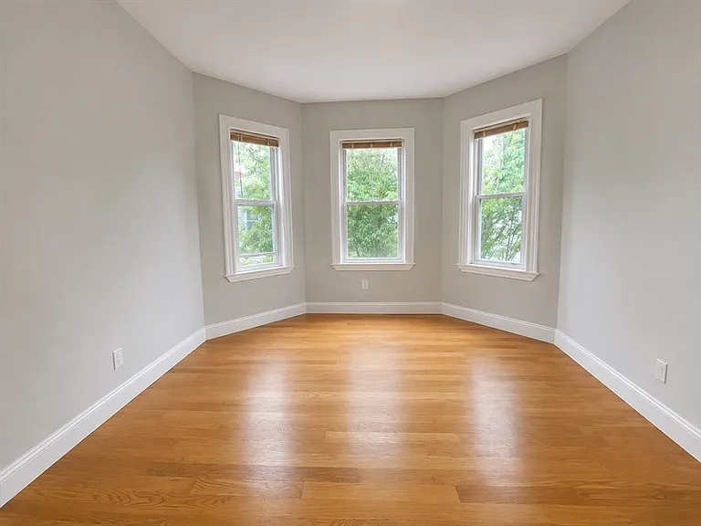 13 Hendry St #3 — Photo 3