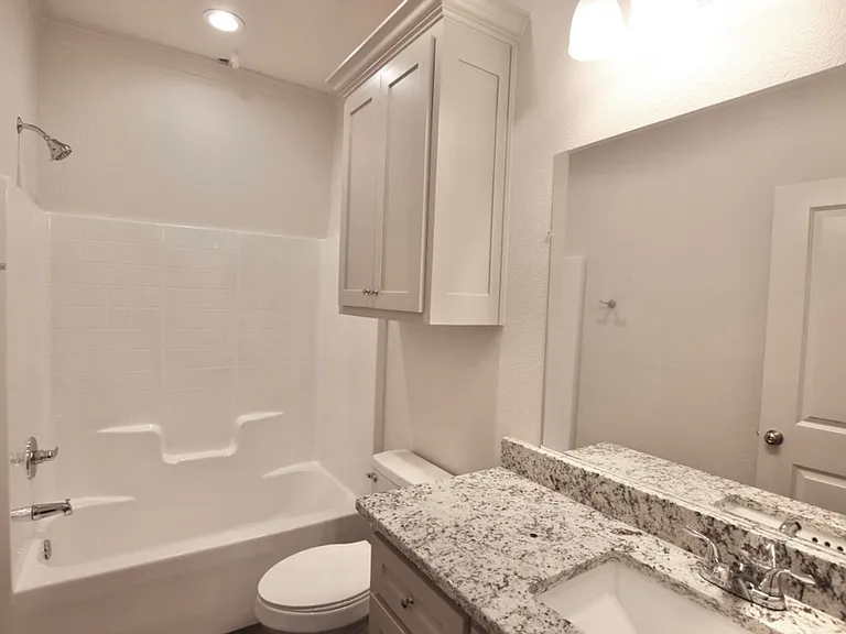 703 Freedom Way — Photo 6