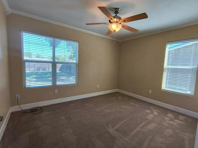 306 River Oaks St — Photo 9