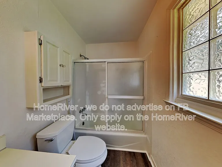 889 Twin Lakes Dr — Photo 11