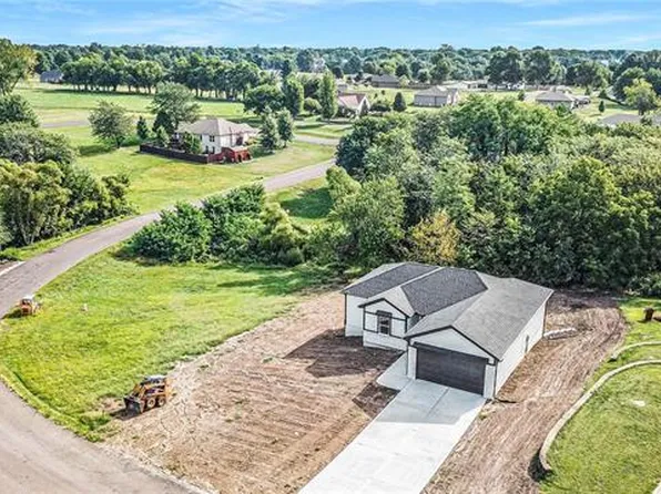 105 Lakeview Dr, Plattsburg, MO 64477