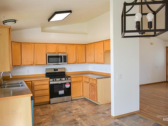 3rd image of 2715 Northview Dr #Drw