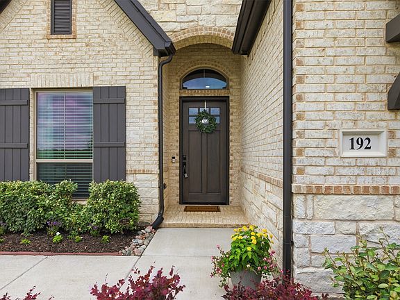 3rd image of 192 Shoreview Dr