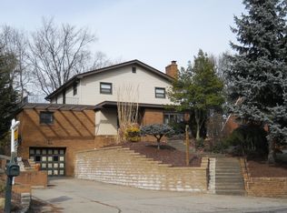 5382 Library Rd, Bethel Park, PA 15102