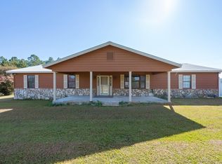 1227 English Ln, Westville, FL 32464