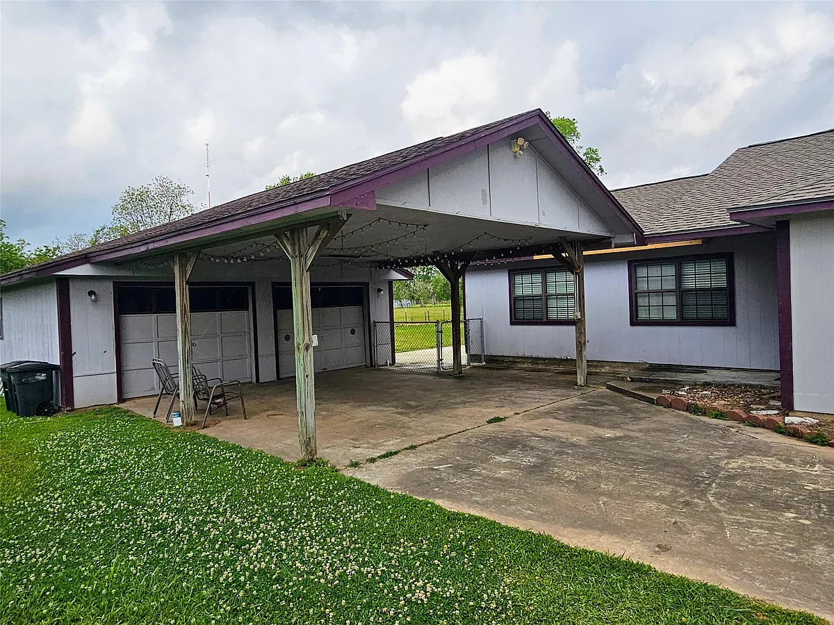Building Photo - 1131 County Road 515